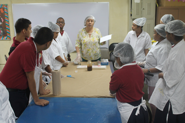 Docentes se capacitan para desarrollo y evaluación de competencias prevocacional