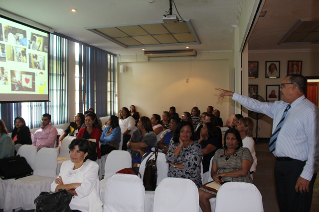 Capacitan a comunidad educativa en el desarrollo de tecnologías y recursos educativos