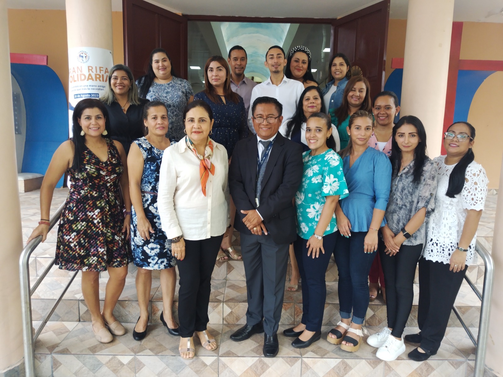 Psicólogos participan de misa de acción de gracias y entregan canastillas