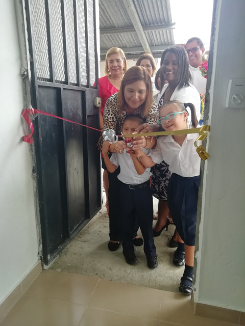 IPHE y Parroquia Oscar Romero entregan aula especial en las Garzas de Pacora