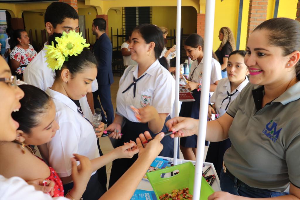Extensión de Herrera realiza I Feria de Orientación Profesional