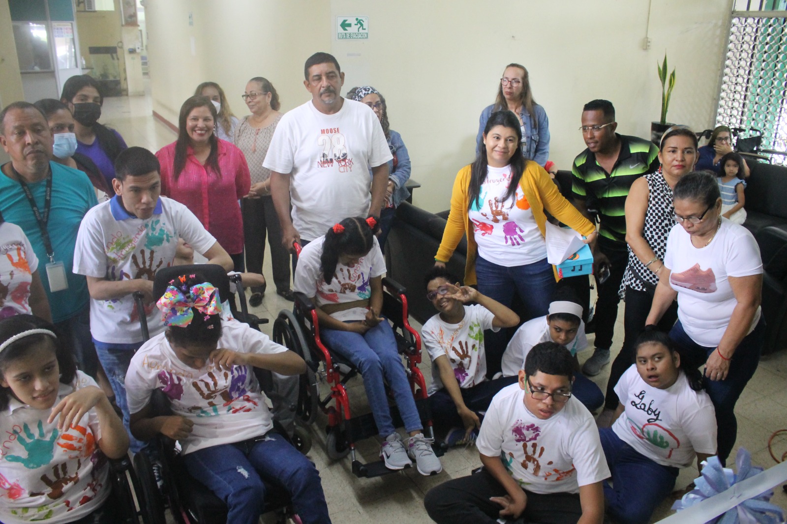 Estudiantes del Programa de Parálisis Cerebral realizan Miniferia Educativa