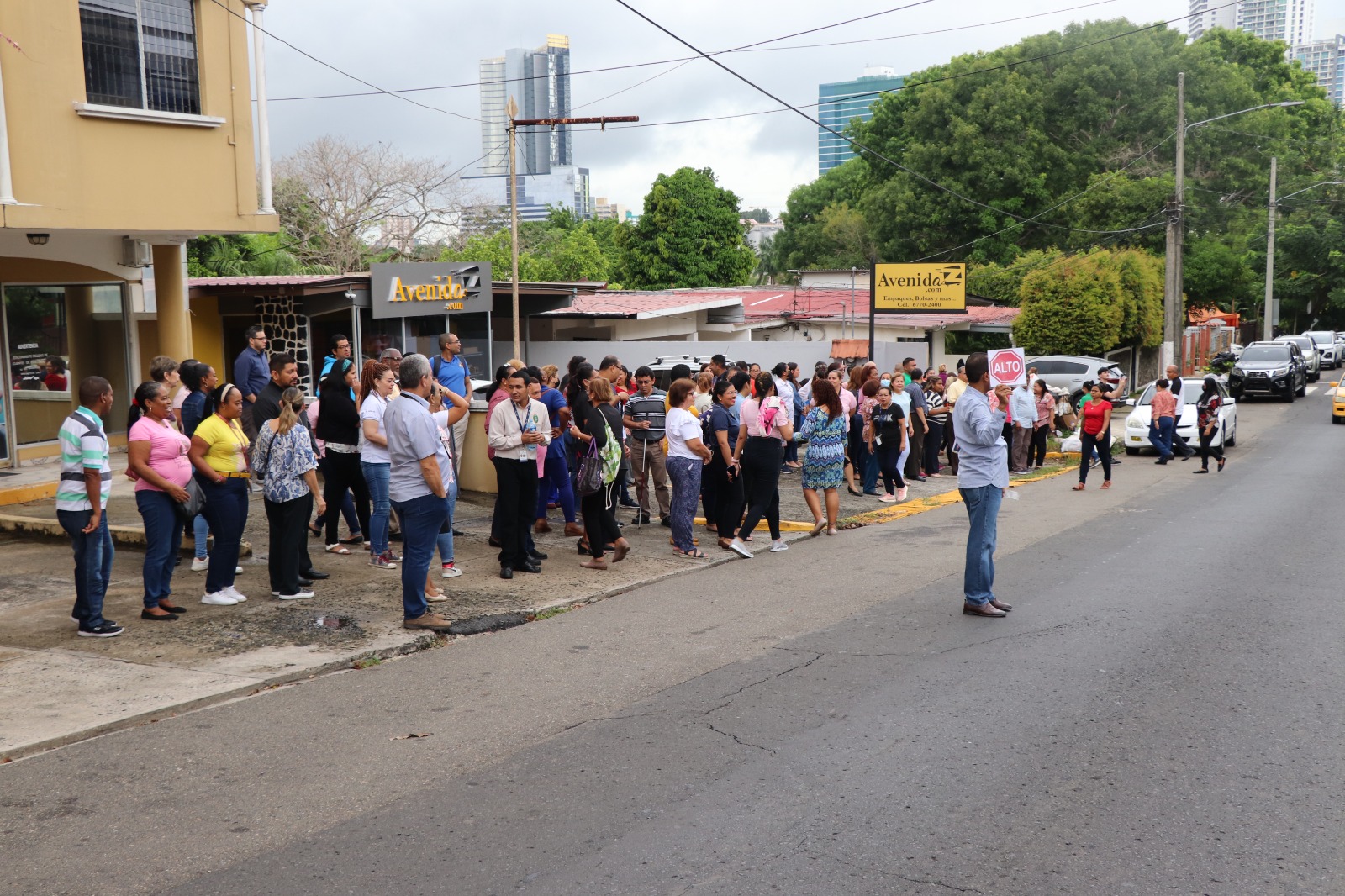 Servidores públicos del IPHE de Betania realizan Simulacro de Evacuación
