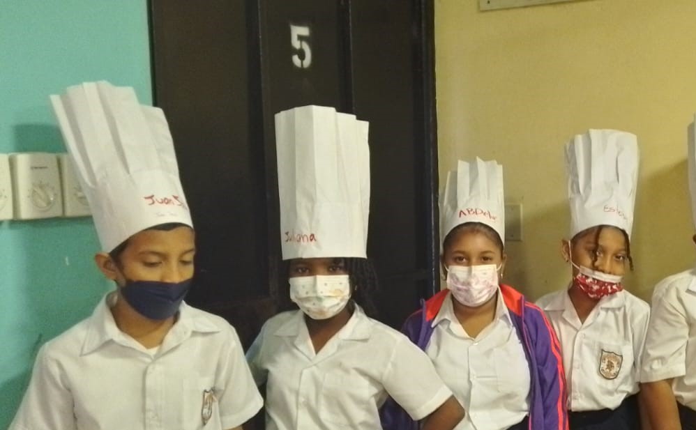 Estudiantes de Tocumen aprenden a preparar pizza