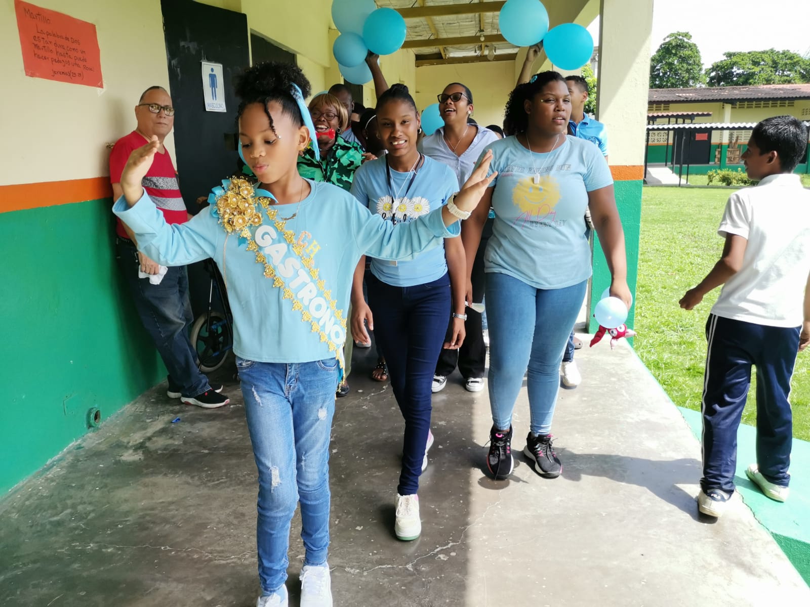 Extensión de Colón celebra N°54 años de servicio a la educación