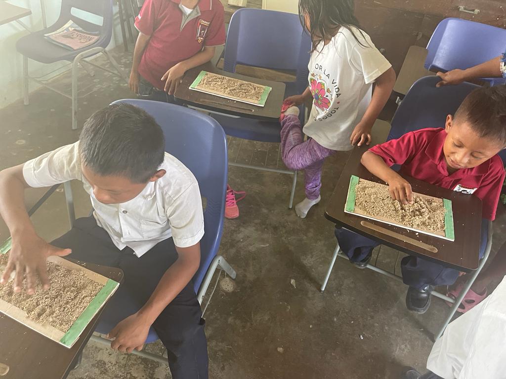 Estudiantes de Guna Yala aprenden a leer y contar con talleres