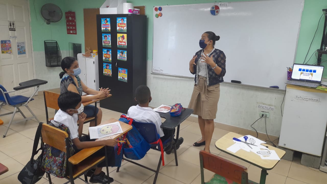 Escuela de Enseñanza Especial del IPHE presente en 33 centros de inclusión
