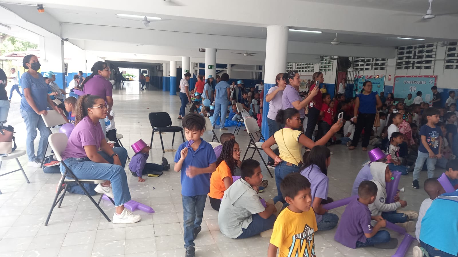 Estudiantes desarrollan habilidades sociales y de la vida diaria