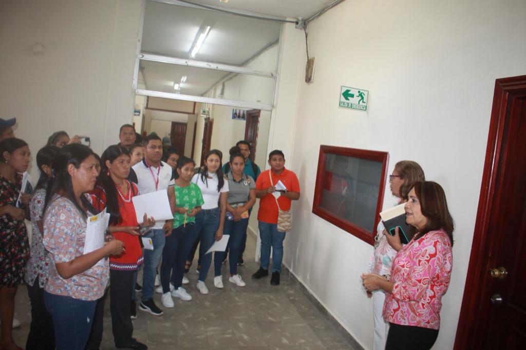 Estudiantes de educación de la Universidad de Panamá realizan visita al IPHE