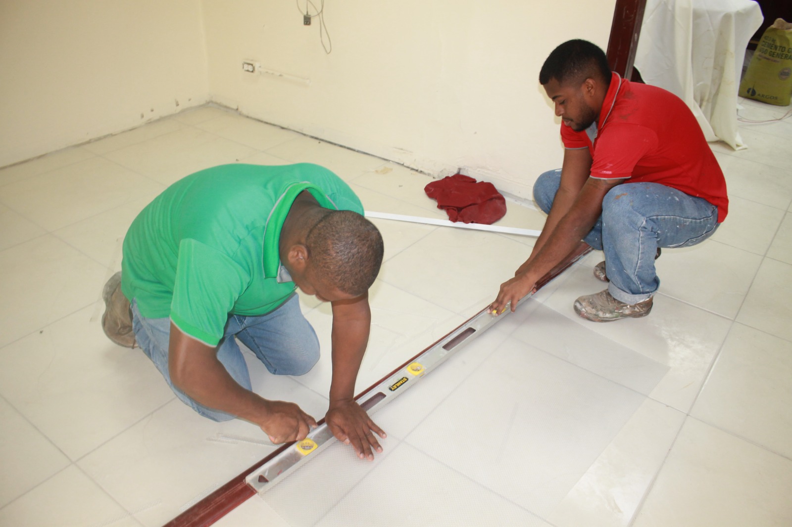 Remodelan oficinas de talleres de Producción y Adaptación Laboral del IPHE