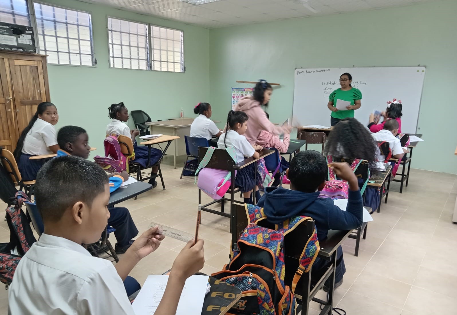 Estudiantes que reciben servicios y apoyos educativos en el IPHE retornan a las clases