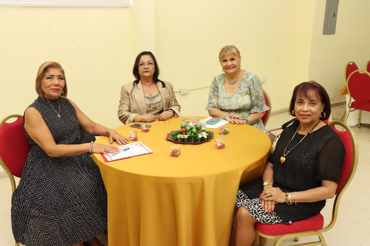 IPHE condecora a ganadores de las Órdenes al Mérito