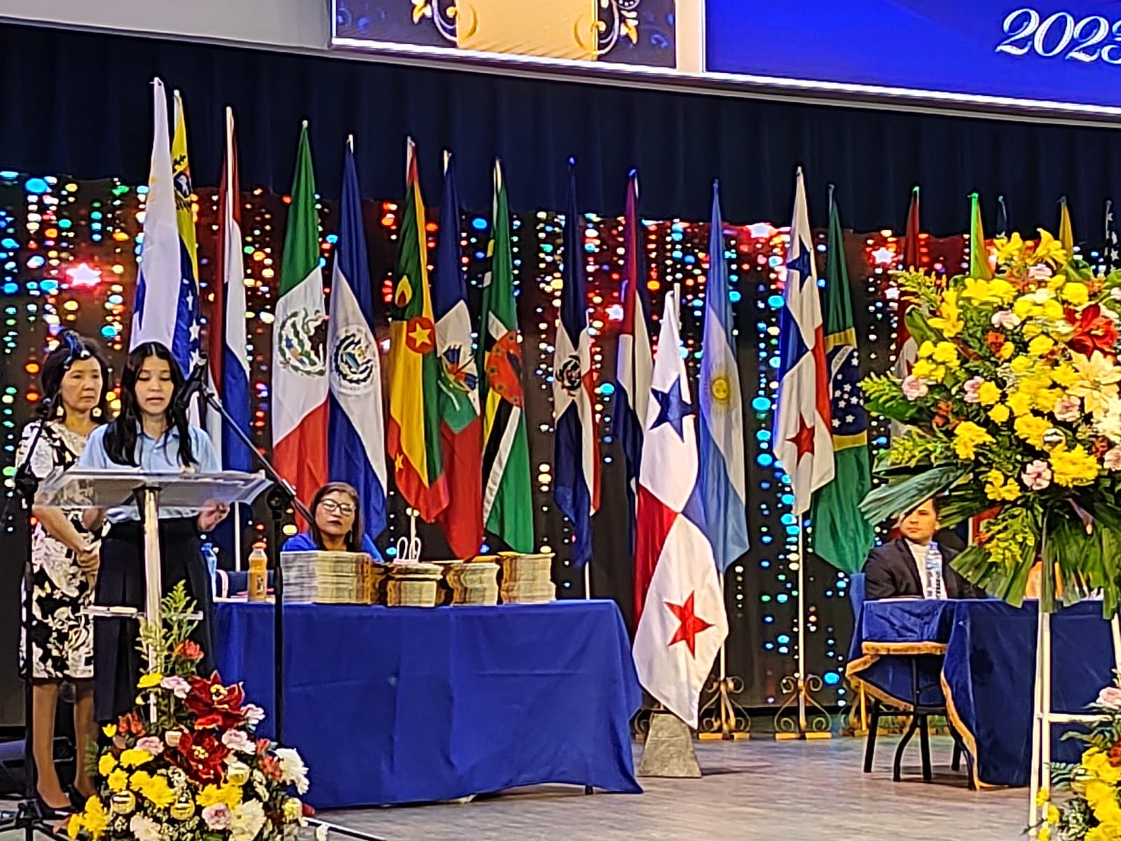 Estudiantes de Escuela de Ciegos reciben diplomas por graduación