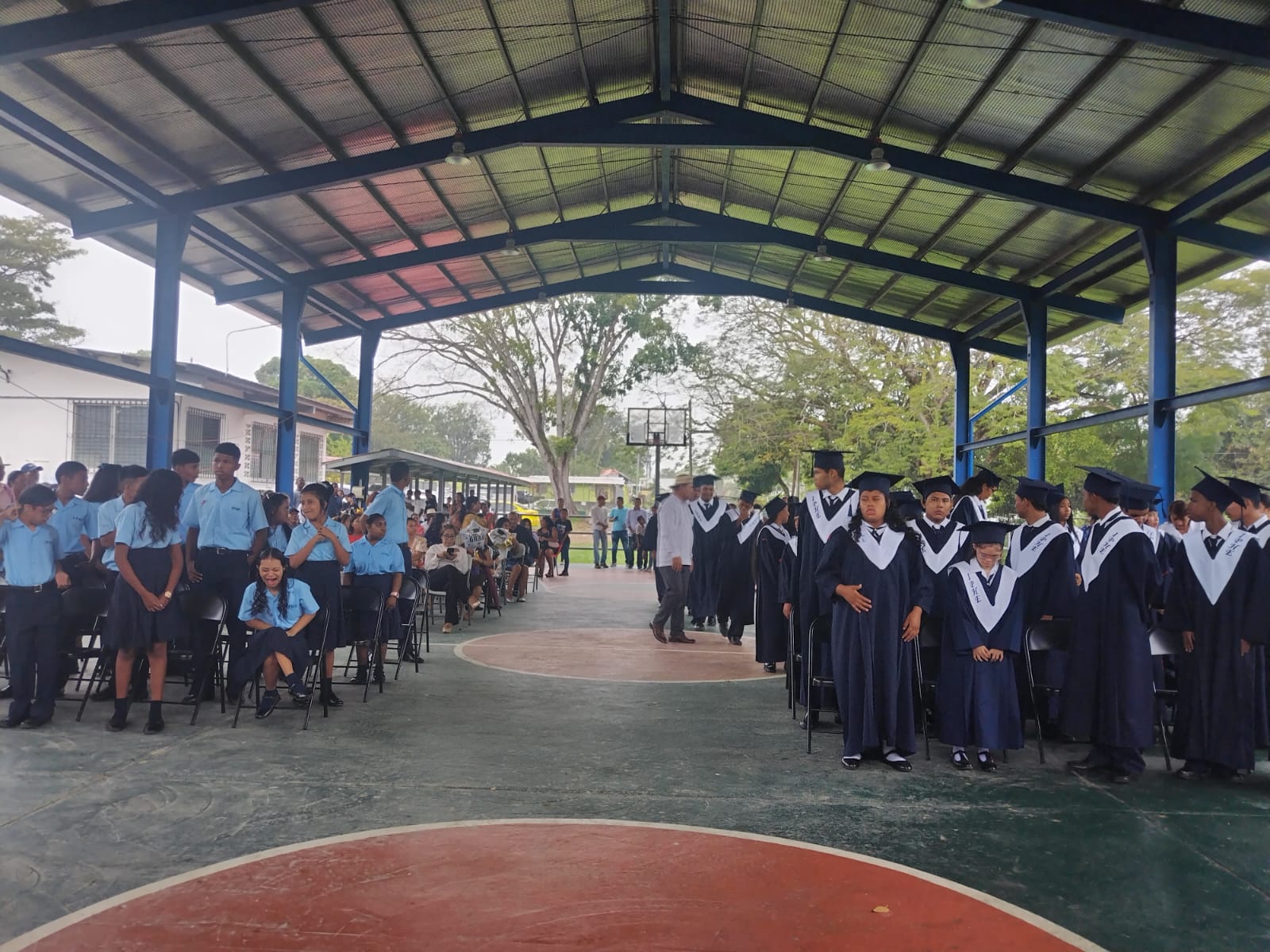 IPHE de Antón gradúa a 51 estudiantes