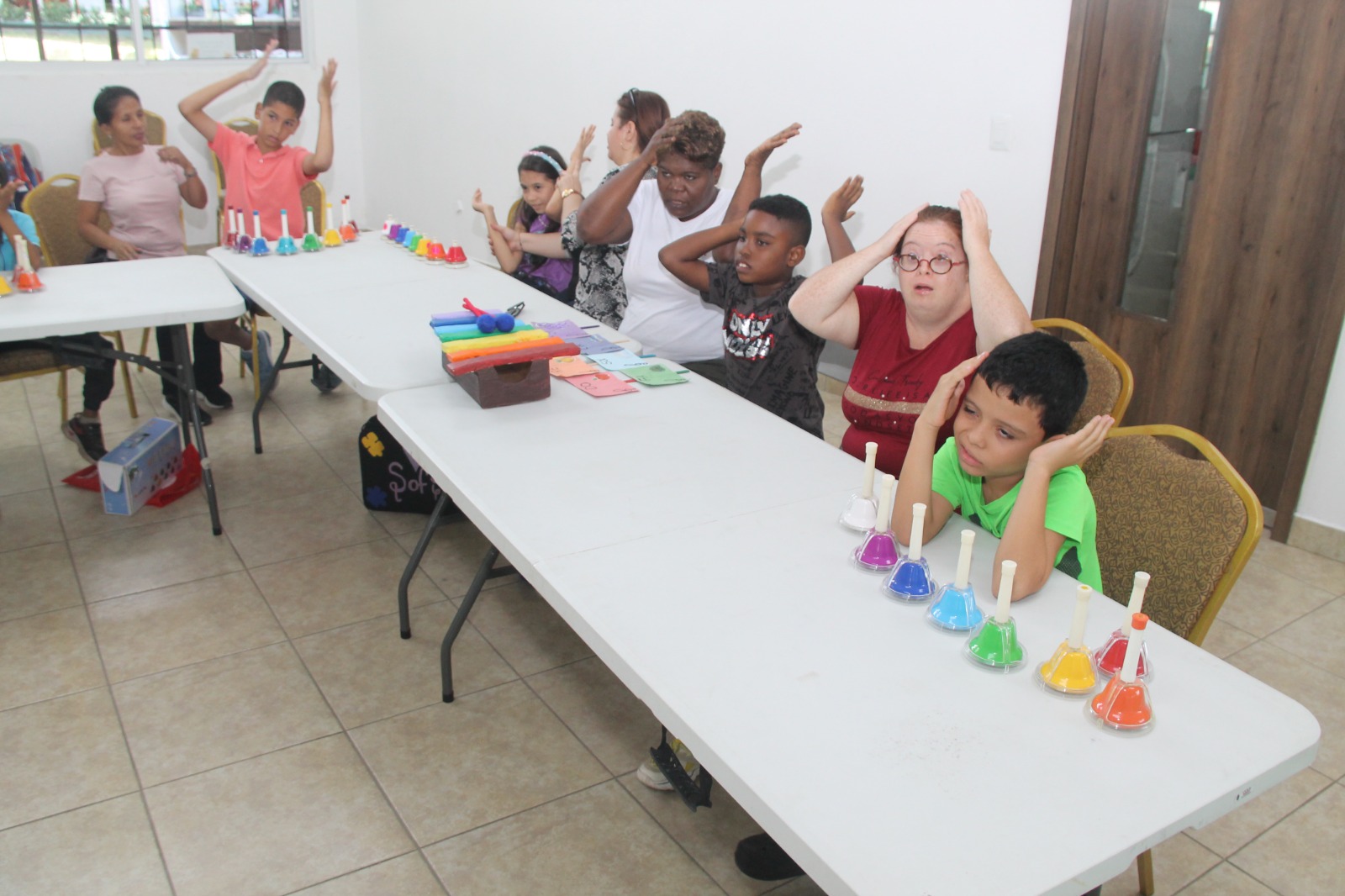 Estudiantes participan del inicio del Verano Musical