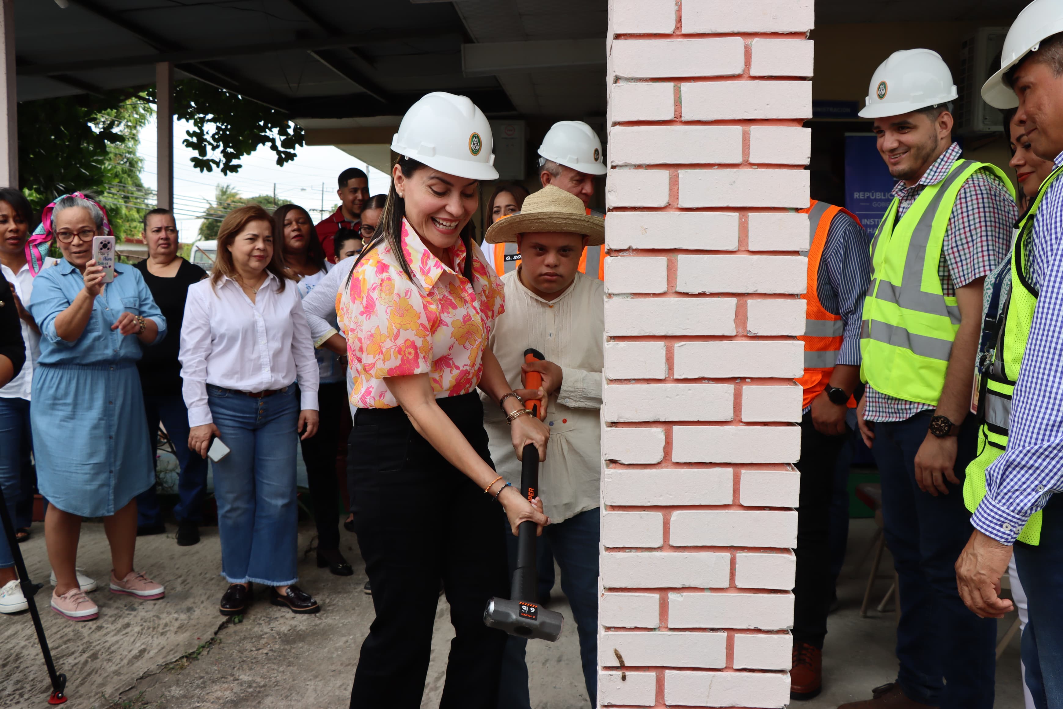 IPHE inicia obra de demolición y construcción del Nuevo Módulo de la Villa de Los Santos