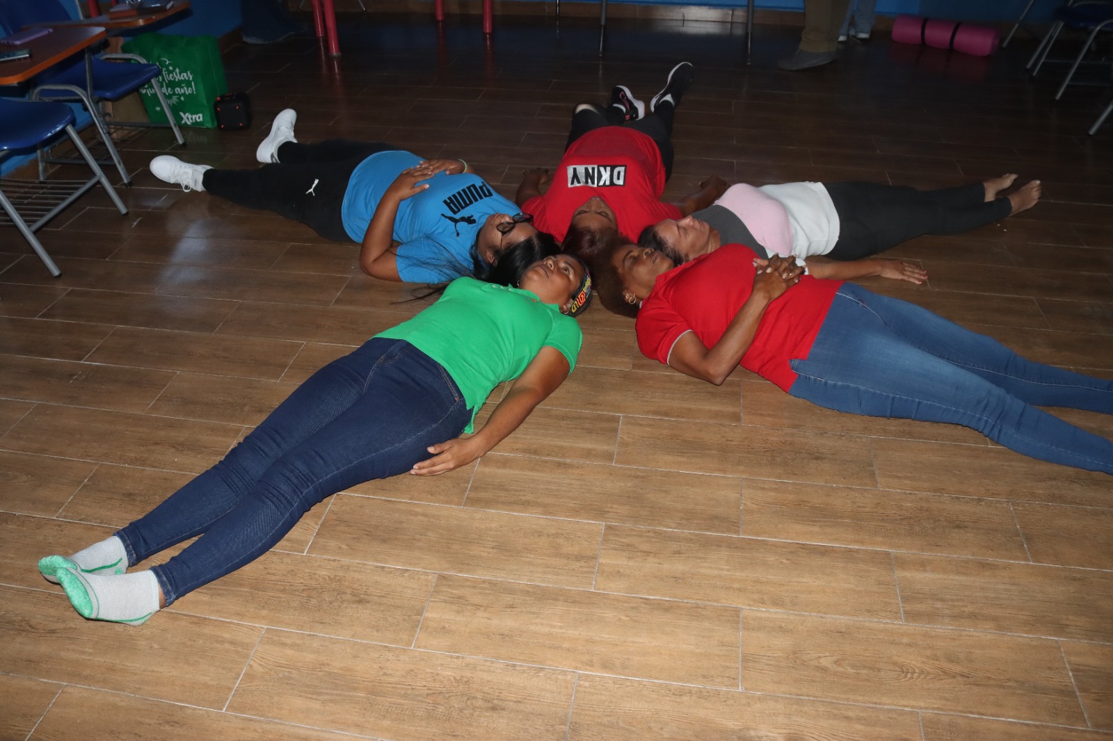 Realizan taller de desarrollo y crecimiento personal