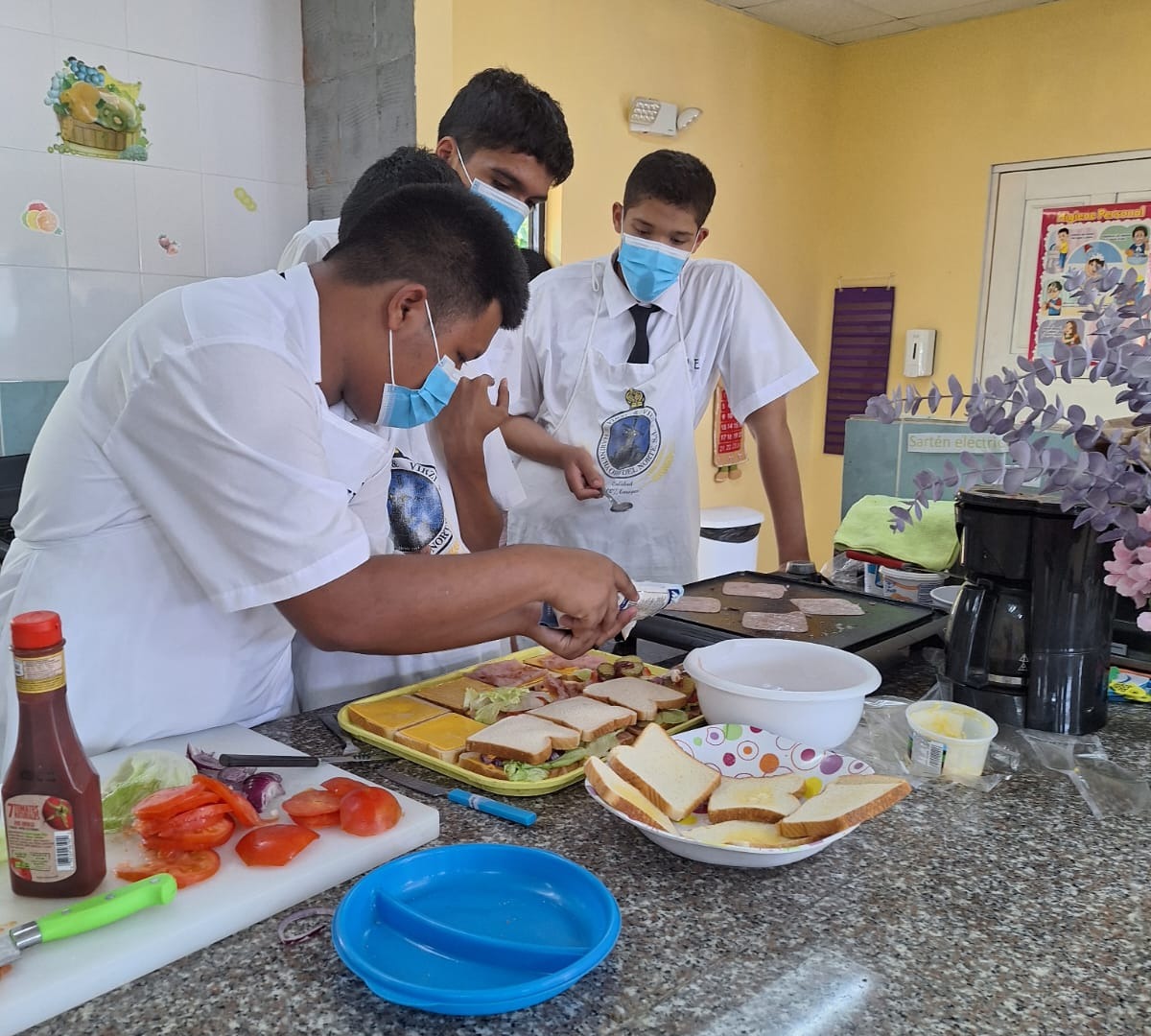 Estudiantes de Gastronomía de Veraguas destacan en la cocina