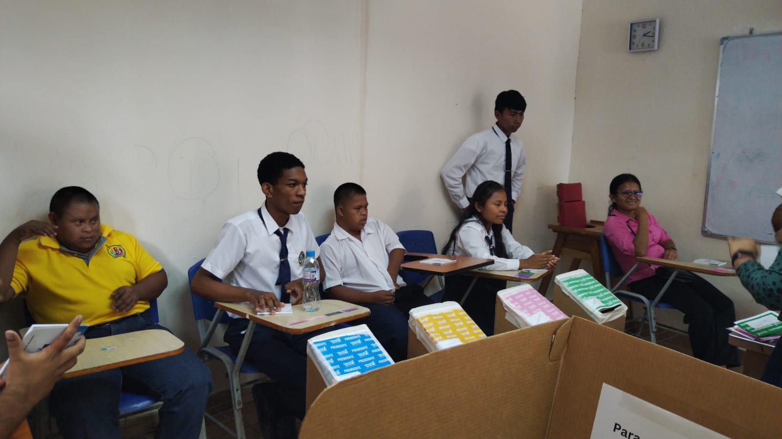 Estudiantes de Darién participan de simulacro de elecciones