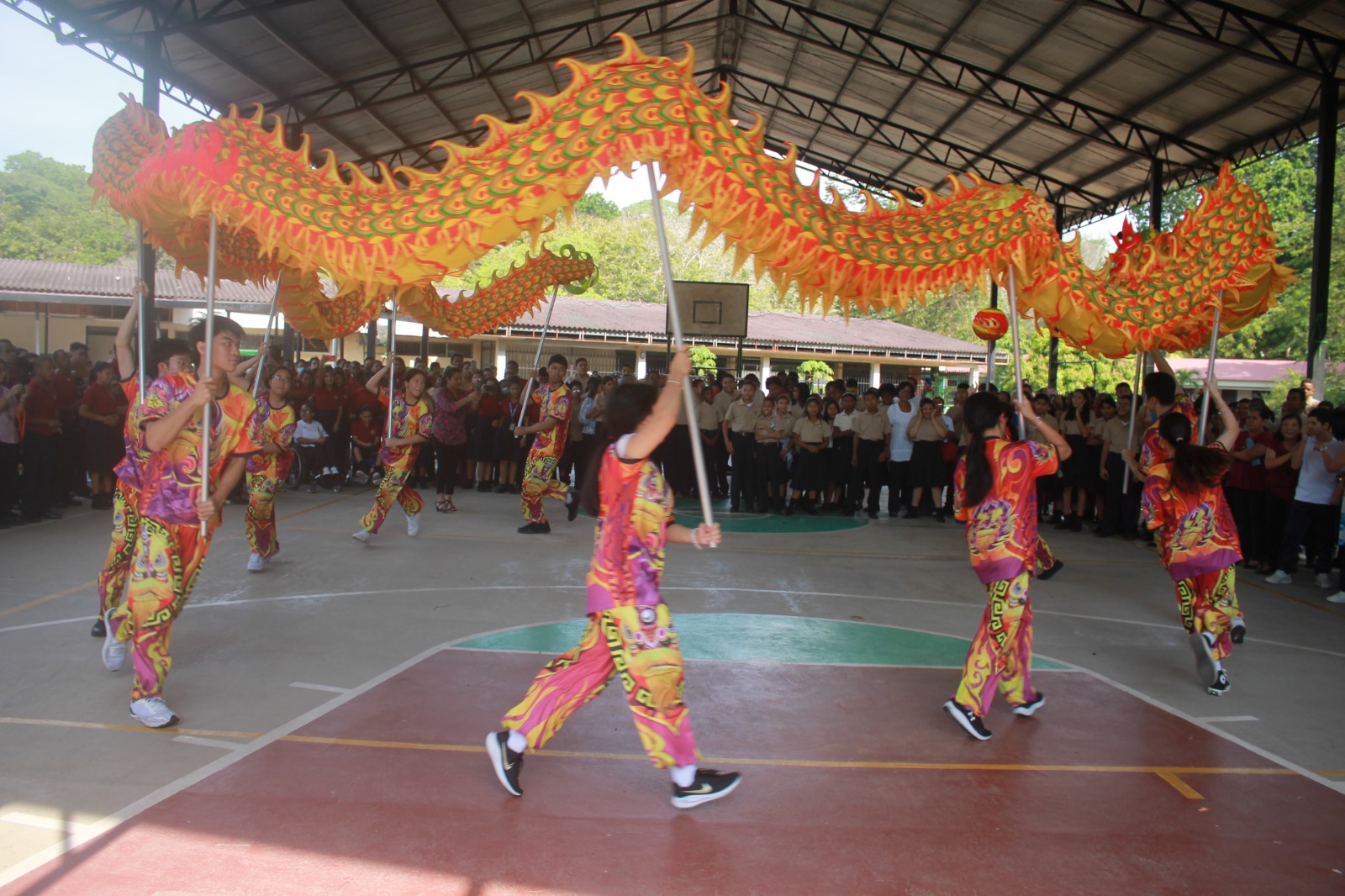 Comunidad educativa de la EVE celebra Día de la Etnia China
