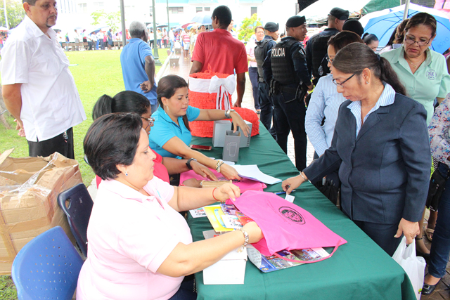 Gobernación de la provincia de Panamá realiza Feria Interinstitucional