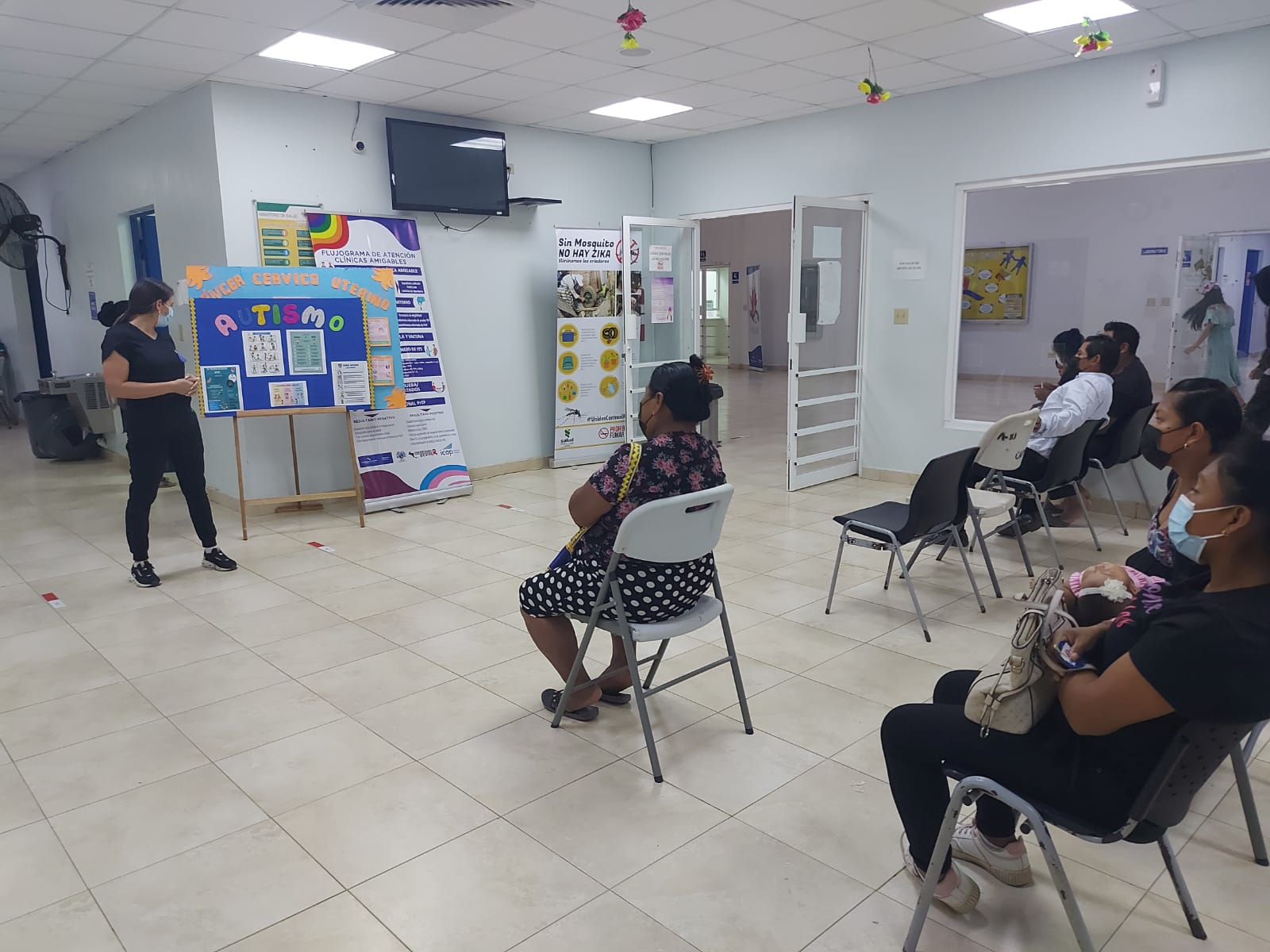 En Changuinola dictan docencia sobre el Autismo y la Importancia de la Fisioterapia a padres de familias