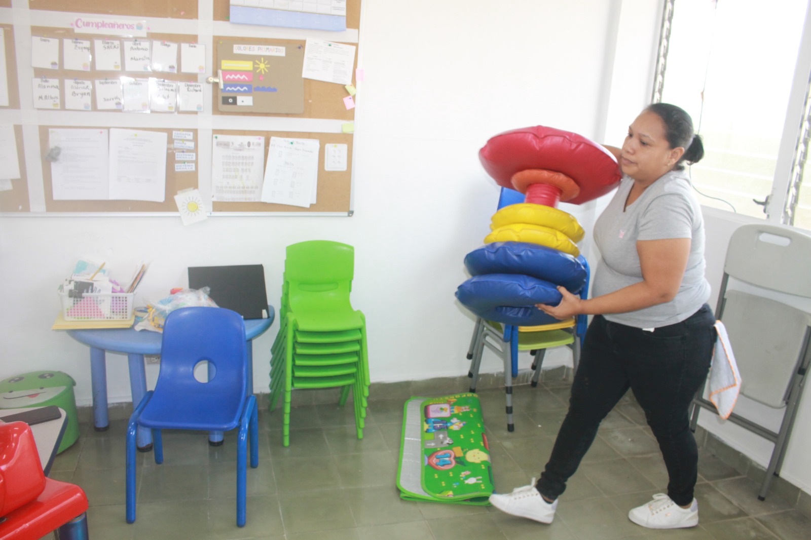 Comunidad educativa de Escuela de Ciegos realiza jornada de limpieza