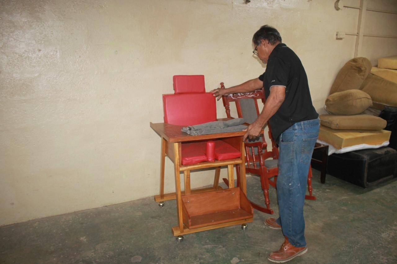 Realizan jornada de limpieza en Talleres de Tapicería