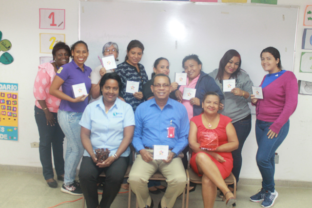 Especialistas del IPHE capacitan a personal de Hogar Metro Amigo