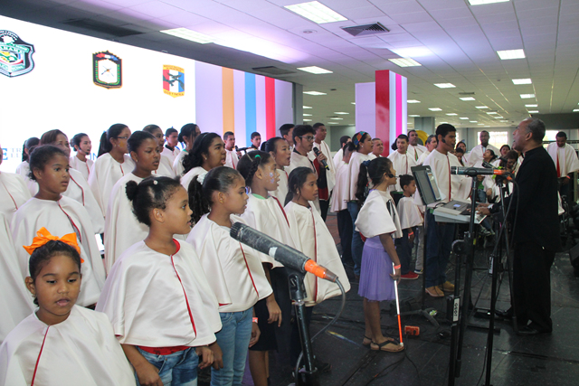 Miles de niños y jóvenes participan del Festival de la Inclusión