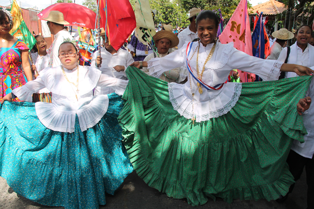 Delegación del IPHE participa en el desfile de Bethania