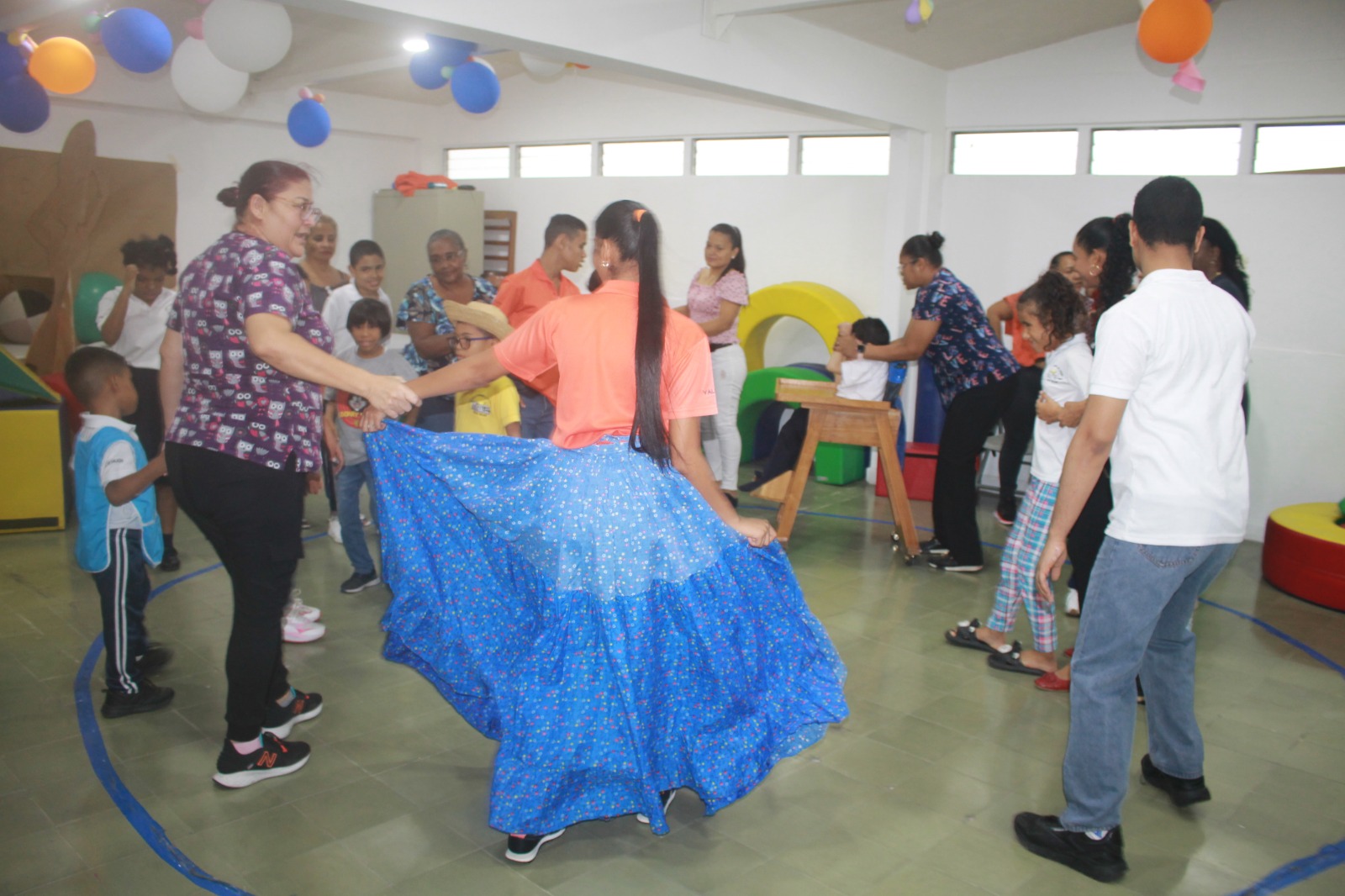 Inculcan costumbres y tradiciones típicas a estudiantes de la Escuela Nacional de Ciegos