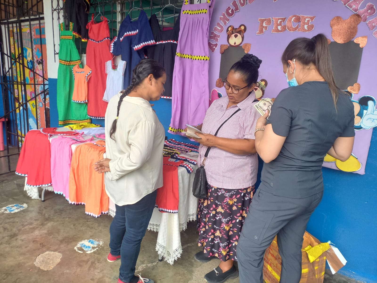 Realizan bazar de Moda Ngäbe en Bocas del Toro