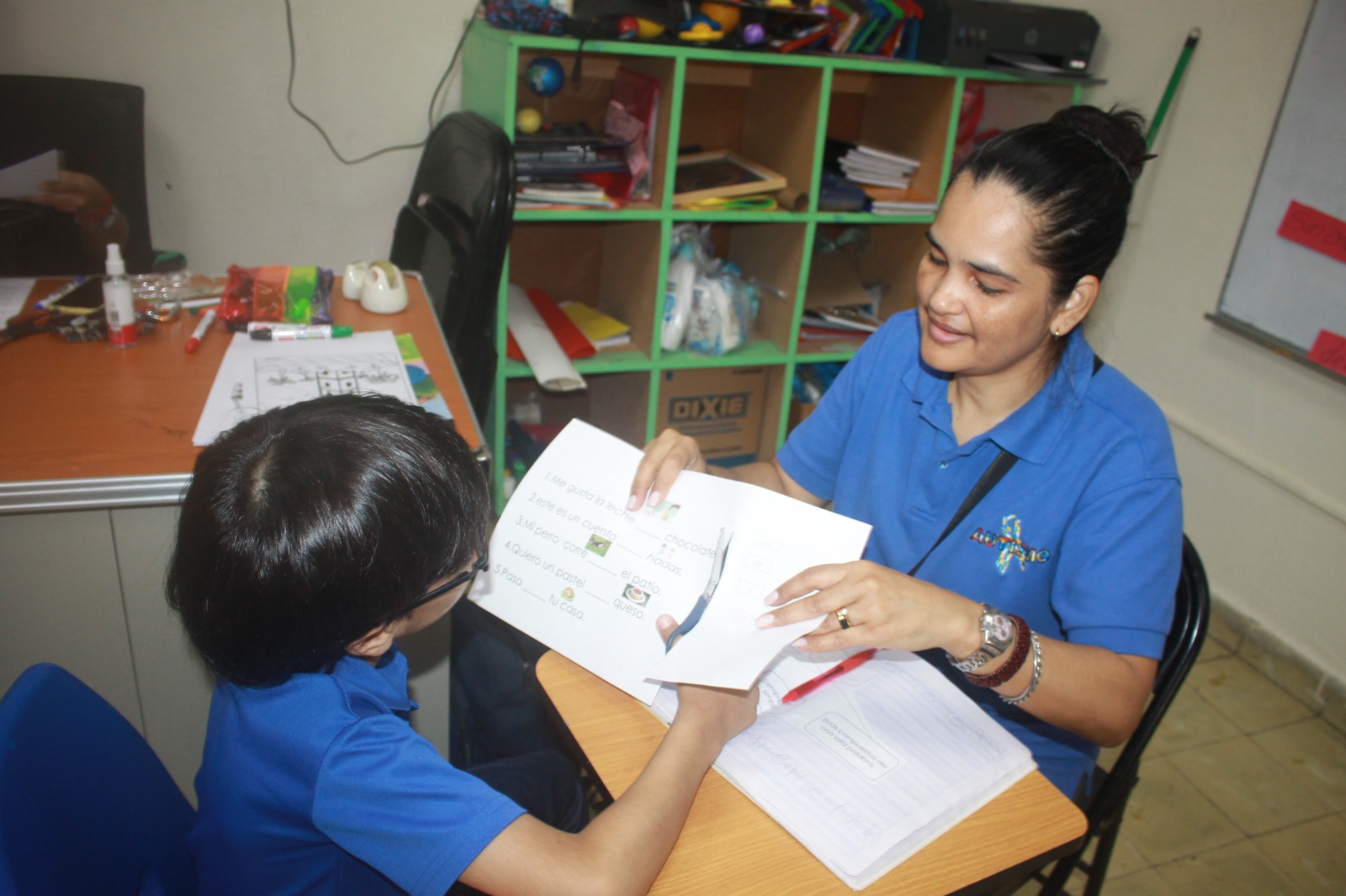 Refuerzan enseñanza del español en estudiantes de Autismo