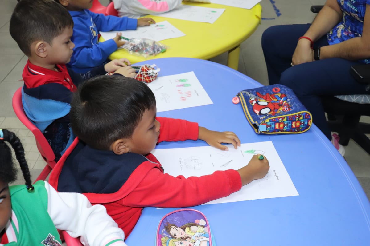 Niños del CAIPI conocen conceptos lógicos durante actividad