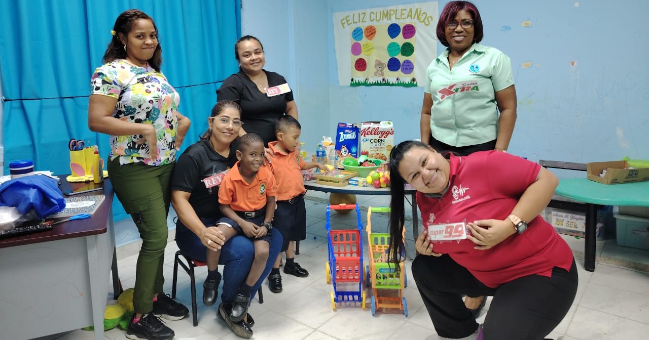 Estudiantes de Colón aprenden dinámicas sobre manejo del dinero