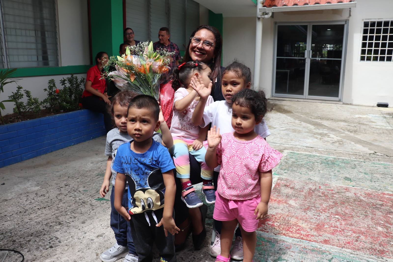 IPHE recibe a la directora general designada