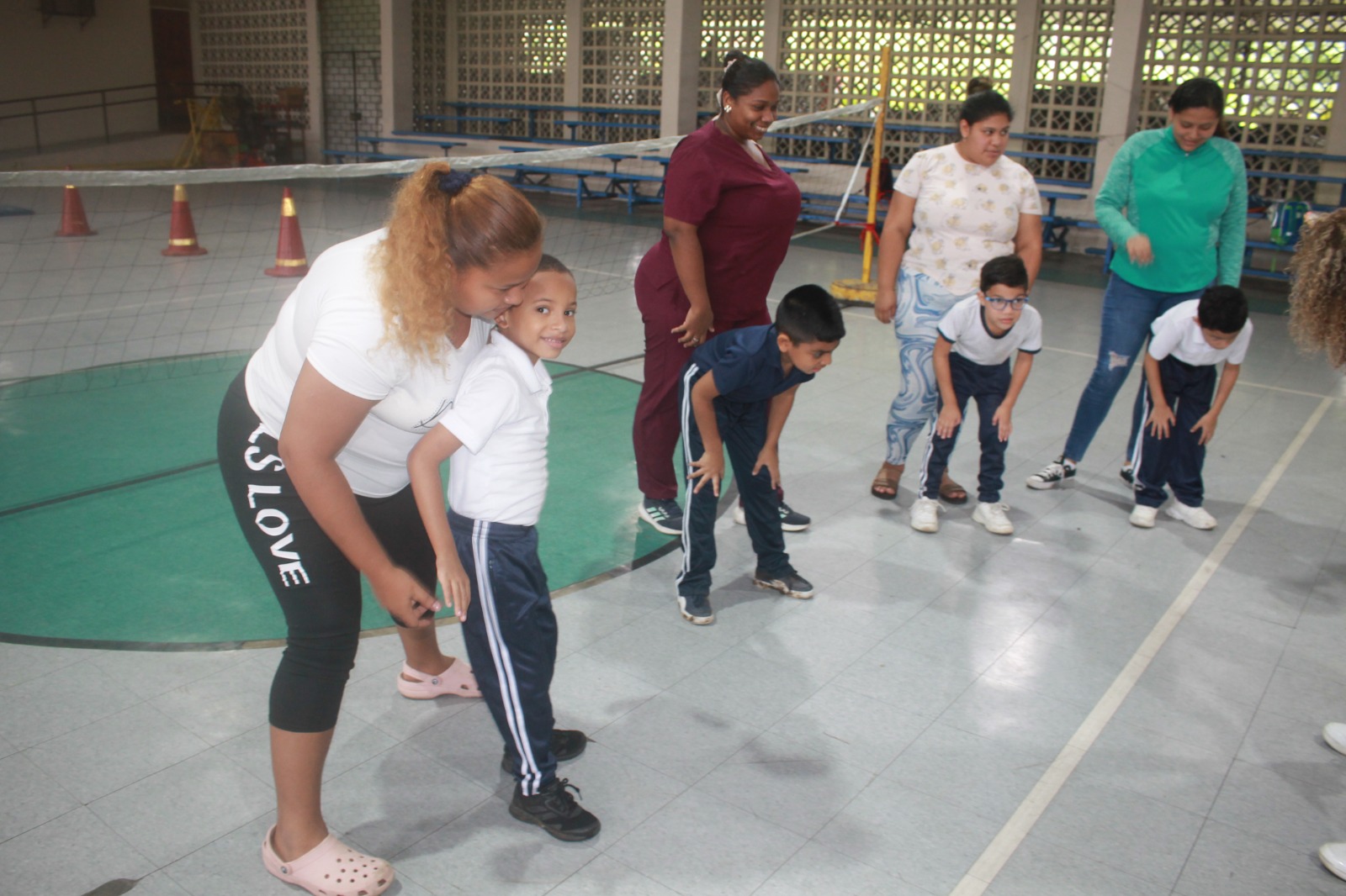 Estudiantes del Programa de Autismo Potencian su Motricidad con Clases de Educación Física