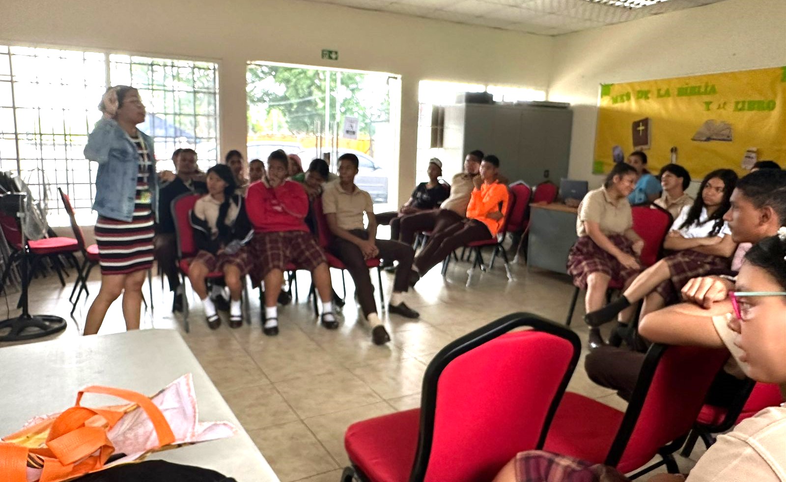 Estudiantes de Tocumen reciben orientación sobre cuidado de su cuerpo