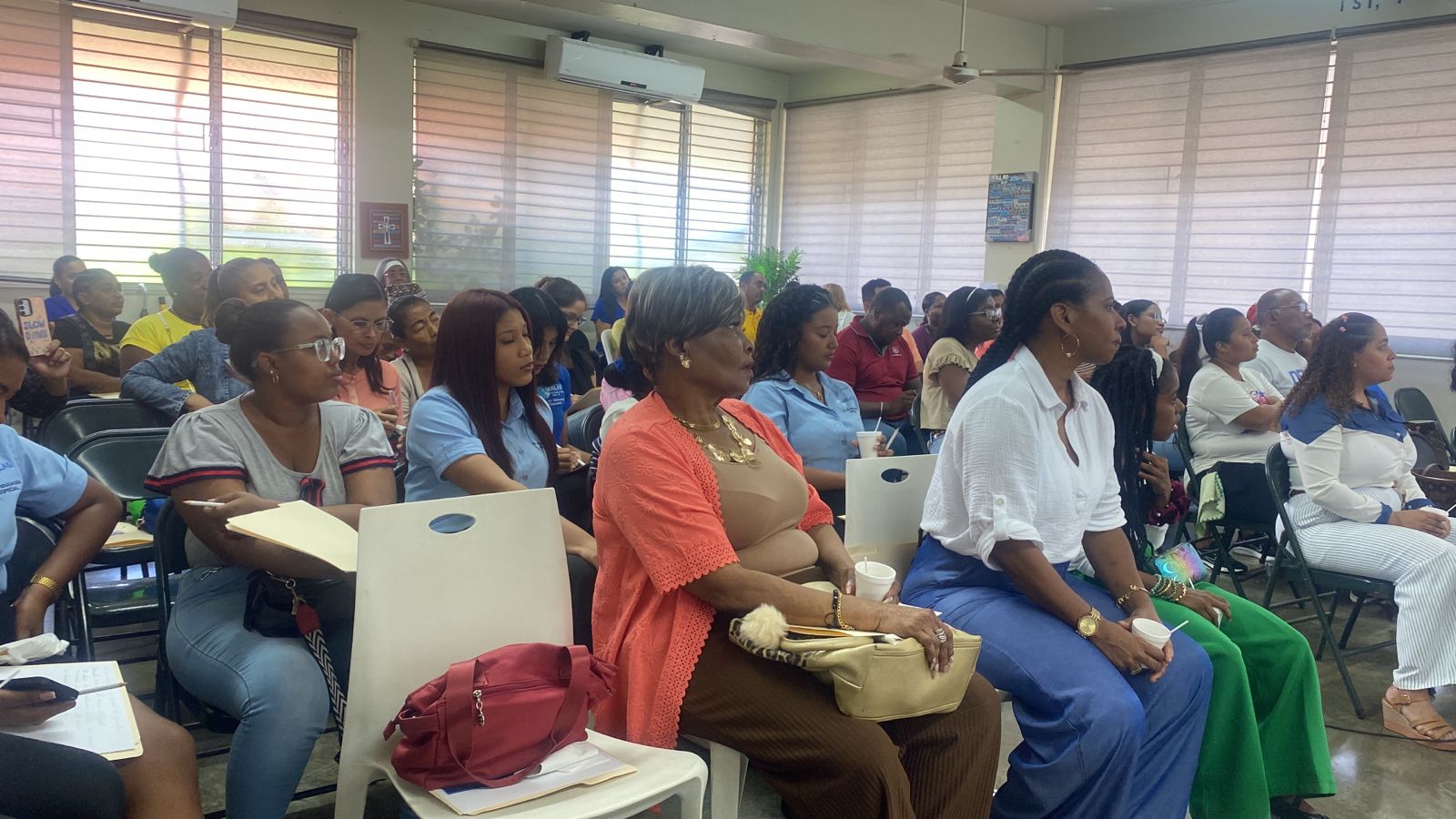 Brindan capacitación a padres de familia del CAIPI de Colón