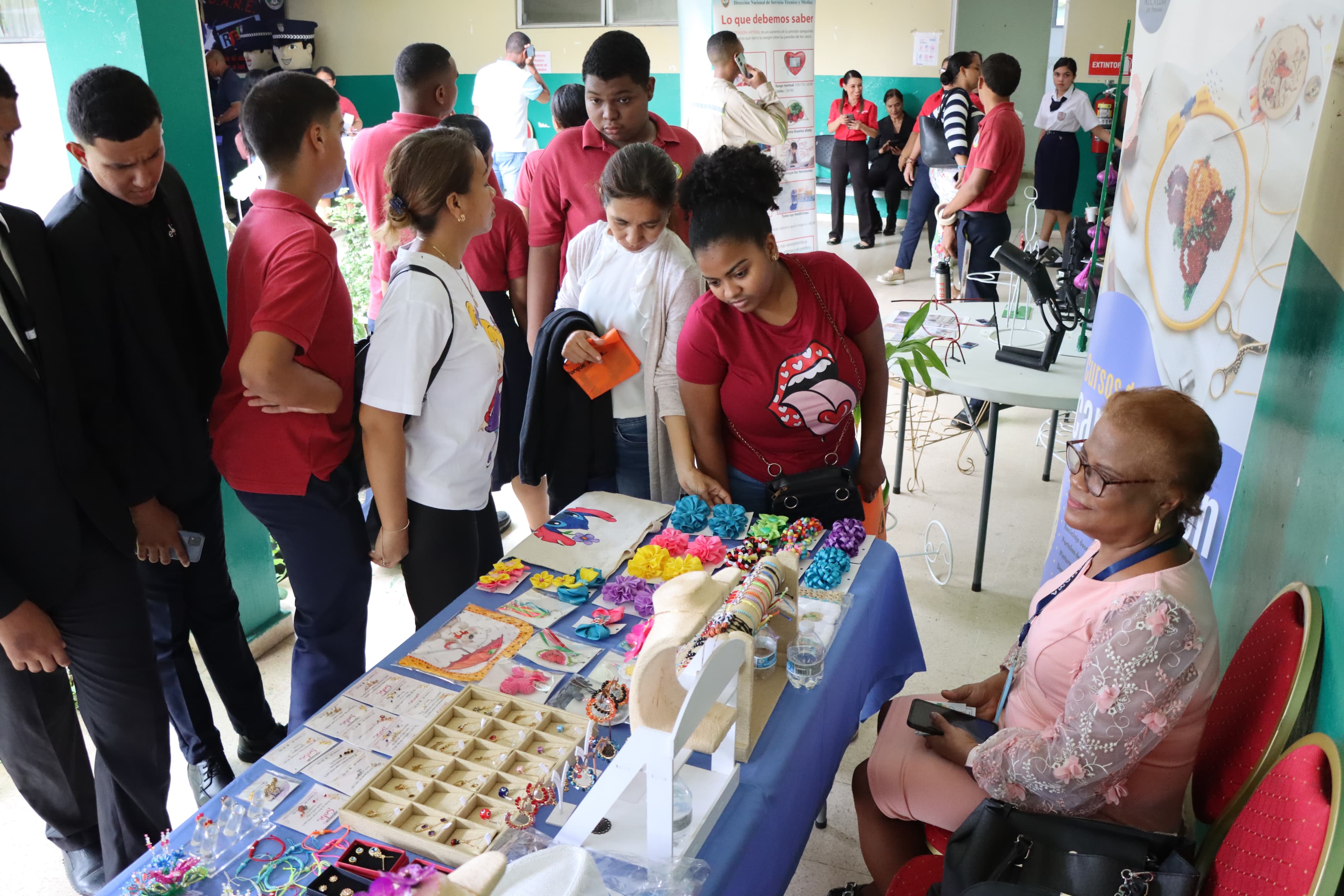 Realizan en la EVE  la VI Jornada de Orientación Profesional para Graduandos 2024