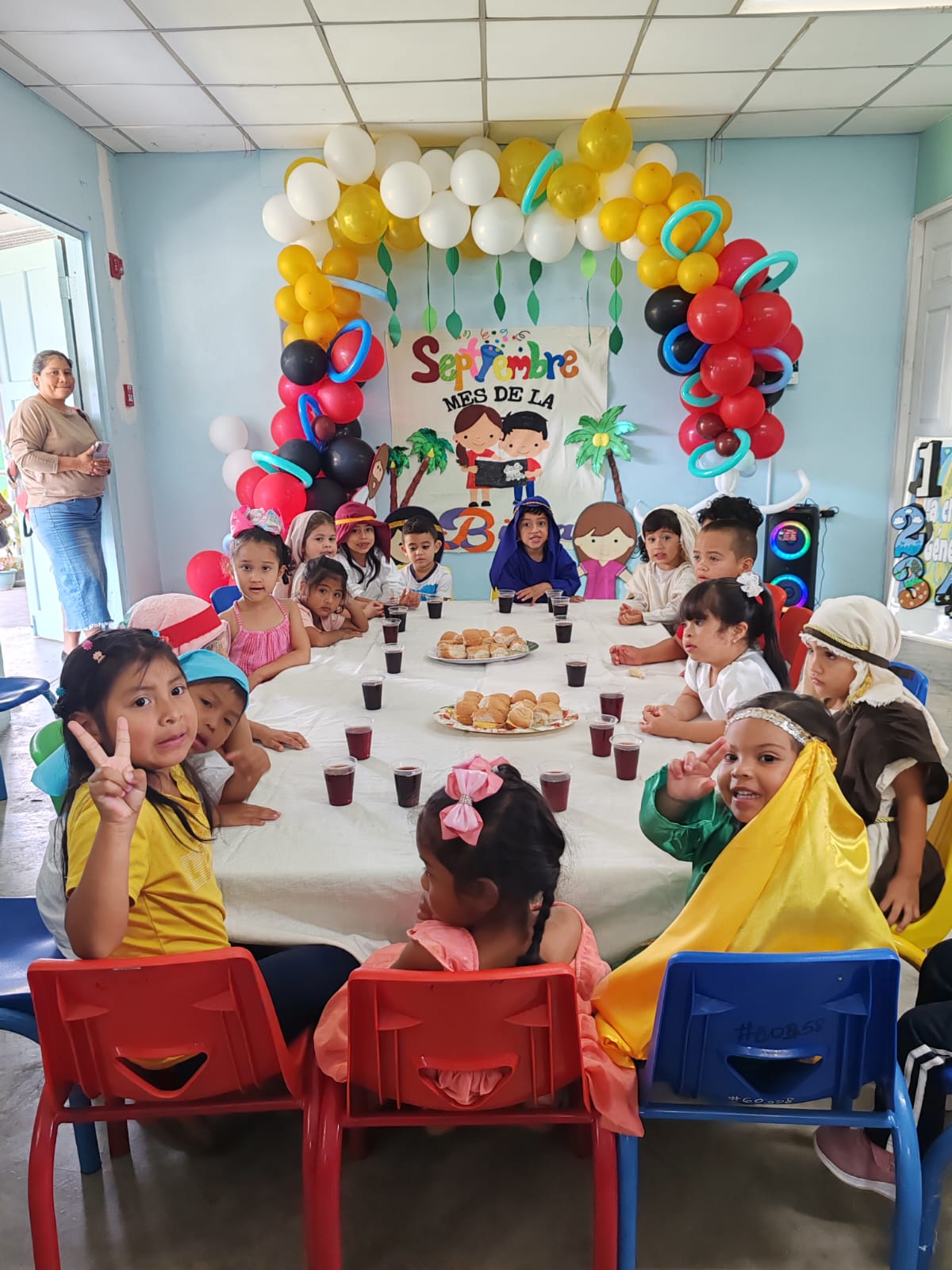 Celebración del Mes de la Biblia en el CAIPI de Volcán