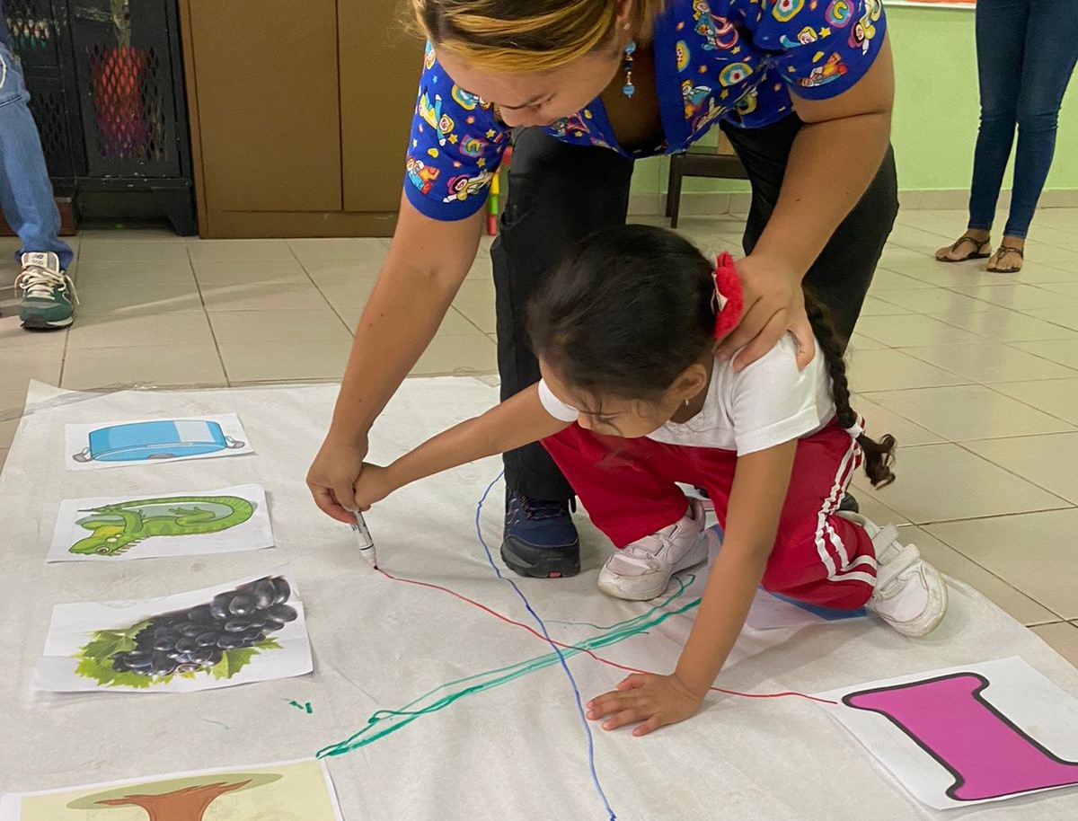 Enseñan a estudiantes de Preescolar de Tocumen sobre las vocales
