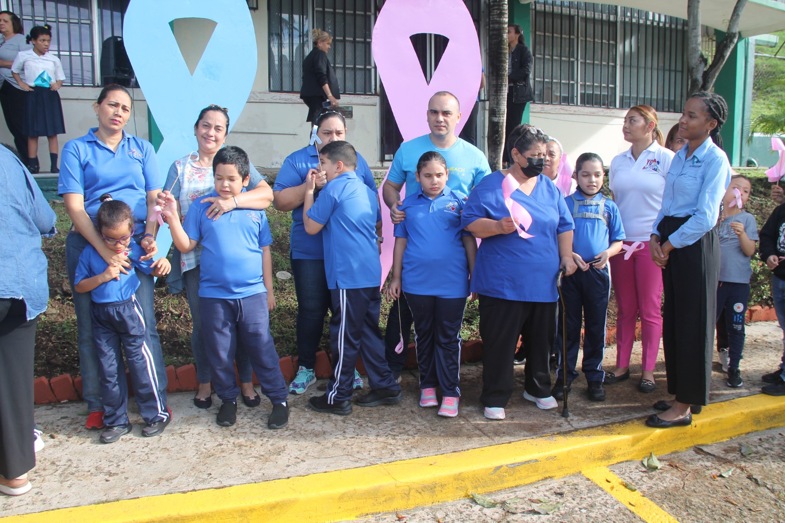 La Comunidad Educativa del IPHE Inaugura el Mes de la Prevención y Lucha contra el Cáncer