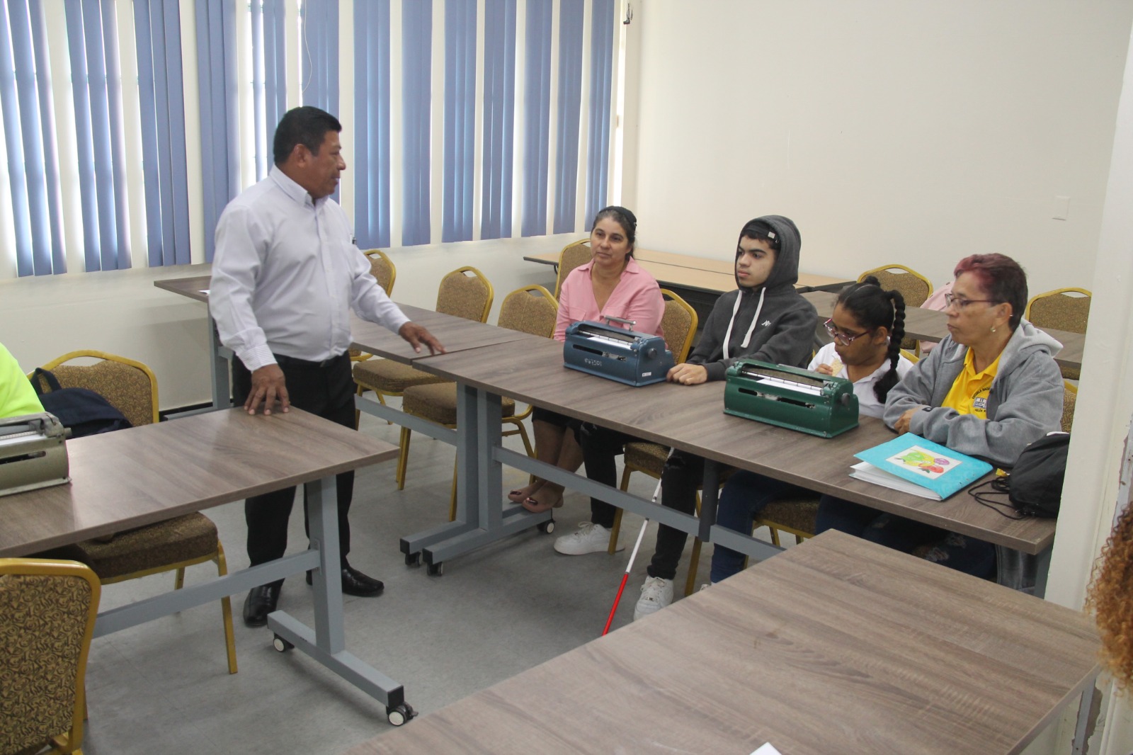 Continúan las tutorías inclusivas para estudiantes con discapacidad visual