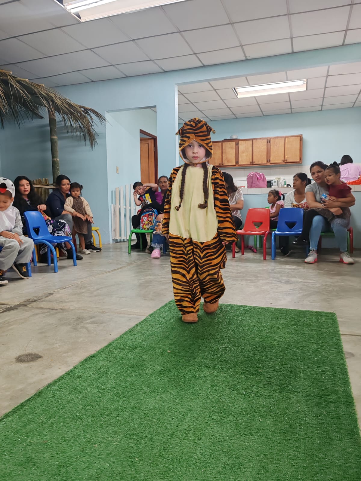 Estudiantes del CAIPI de Volcán celebran la “Fiesta en la Selva”