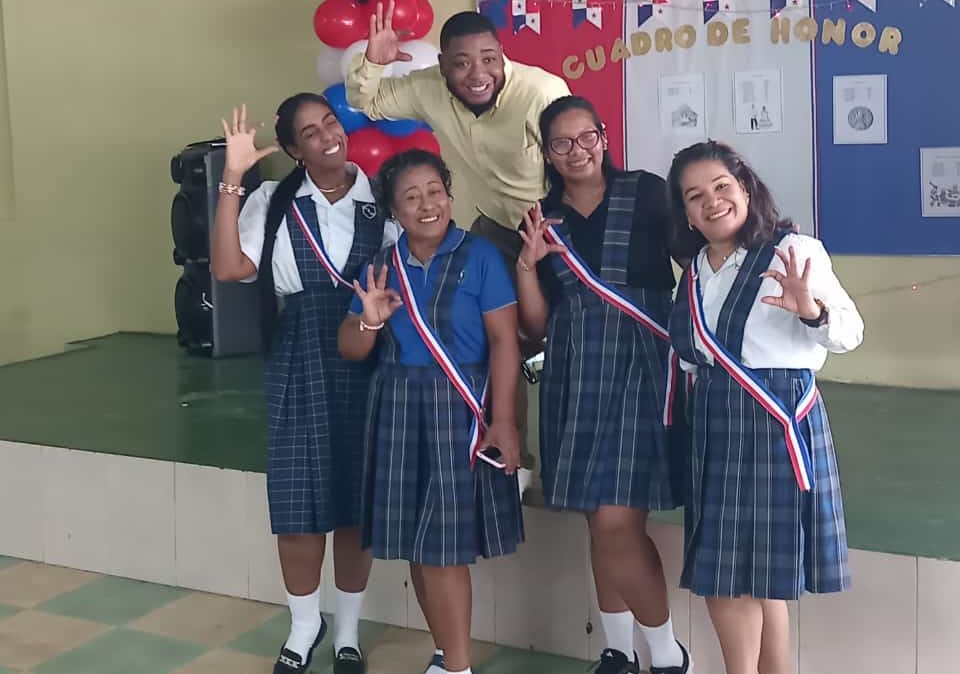 Celebración del Día del Estudiante en el IPHE sede de Colón