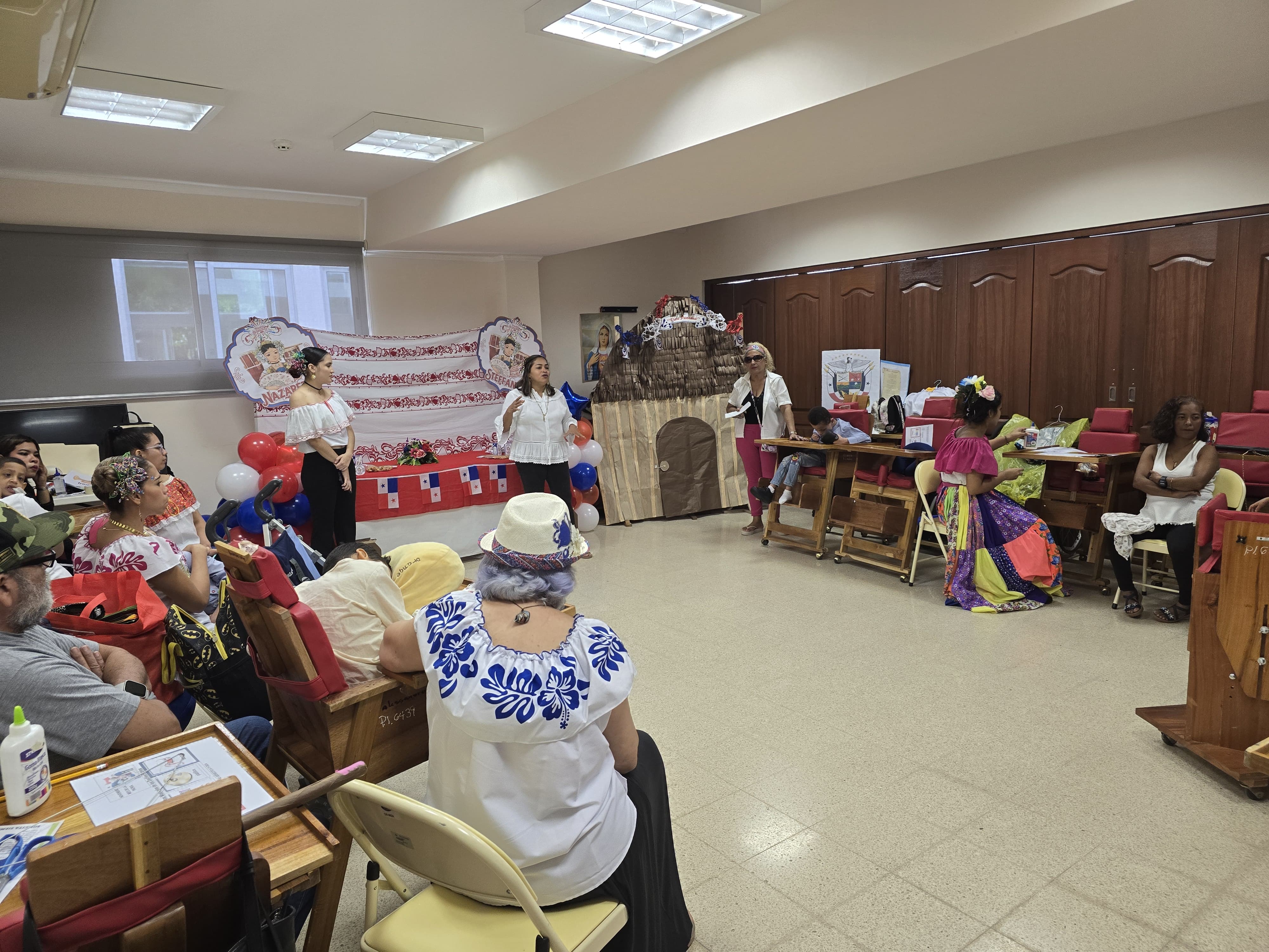 Padres del Programa de Parálisis Cerebral recibe docencia sobre control postural