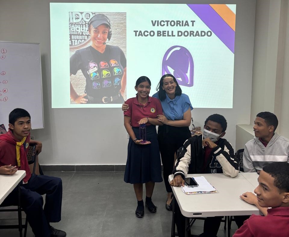 Taller de Atención al cliente para alumnos de CTI de la EVE