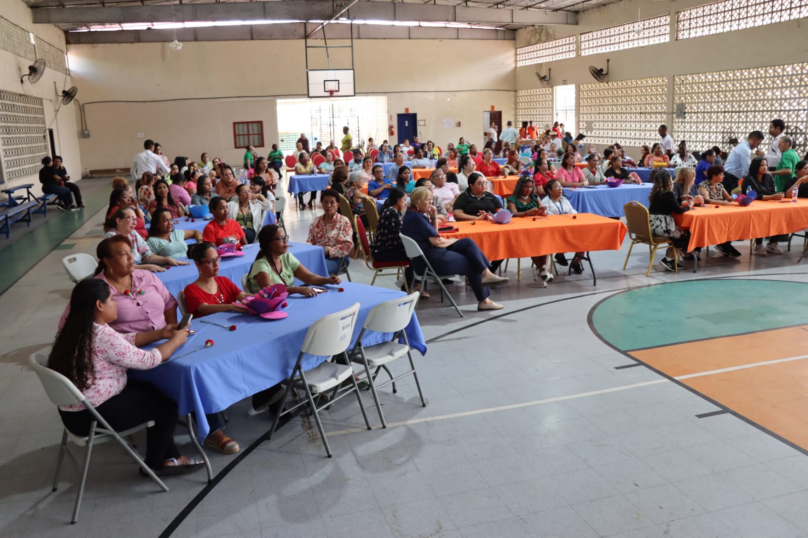 Celebración del Día de las Madres en el IPHE destaca la importancia del amor materno